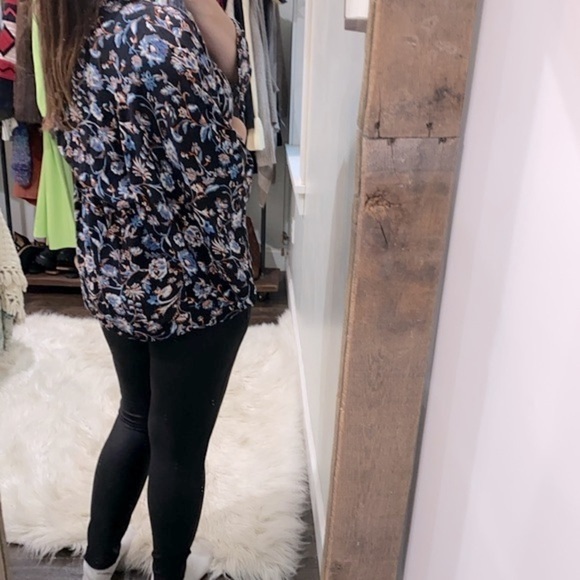 Sim & Sam black floral kimono top size small - Picture 4 of 7